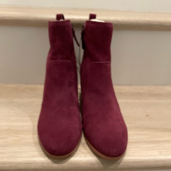 Violet and Red Burgundy brand new boot size 6.5 - Picture 1 of 4